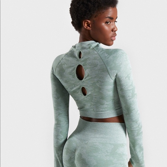 Gymshark Women's Camo Seamless Long Sleeve Crop Top Sage Green XS - Picture 1 of 7